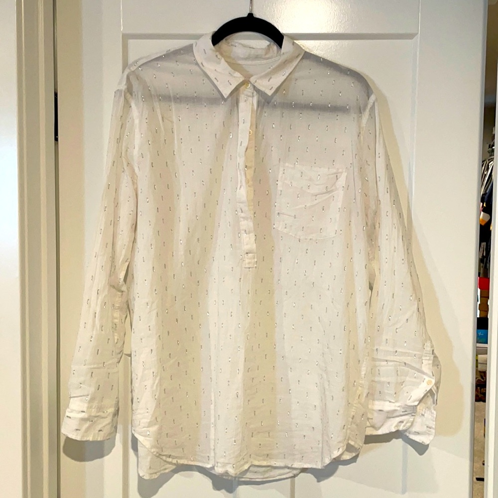 Gap women’s white and silver blouse- XL